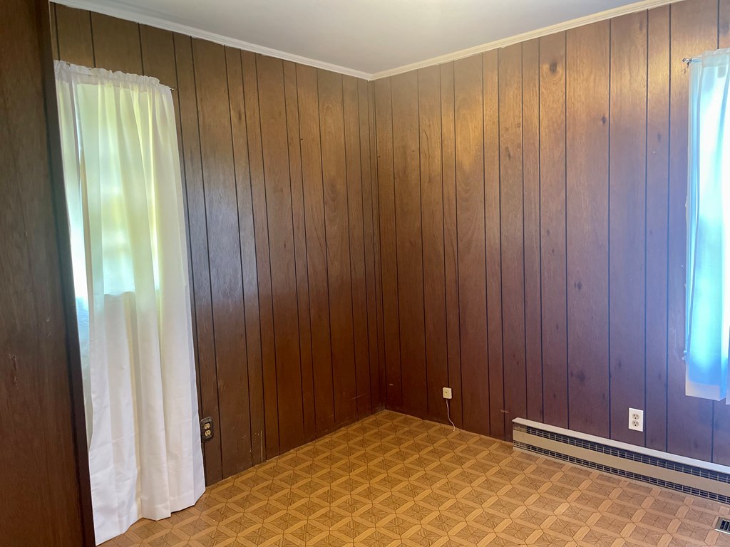 Greenwood, South Carolina 29649, United States, 3 Bedrooms Bedrooms, ,1 BathroomBathrooms,Residential,Contingent,182283