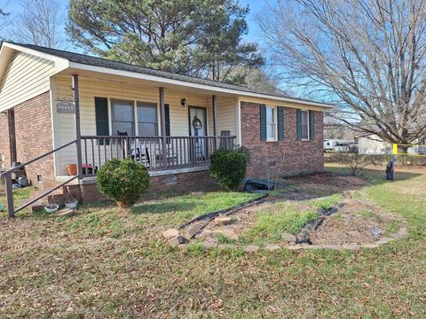 Single Family Residence in Ninety Six SC 3412 Hwy 246.jpg