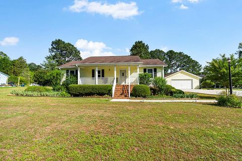 Single Family Residence in Greenwood SC 108 Old Woodlawn Road.jpg