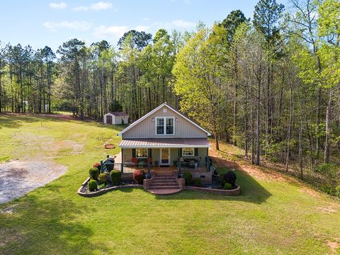 Single Family Residence in Cross Hill SC 215 Pineland Shores Circle 24.jpg