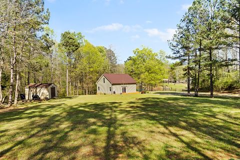 Single Family Residence in Cross Hill SC 215 Pineland Shores Circle 2.jpg