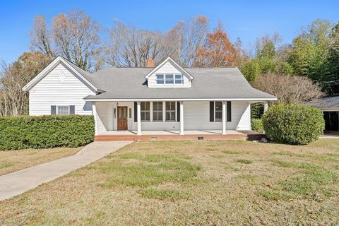 Single Family Residence in Abbeville SC 1500 N Main St.jpg