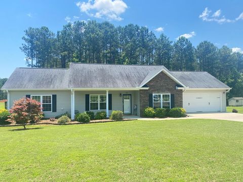 Single Family Residence in Hodges SC 221 Pine Dr.jpg