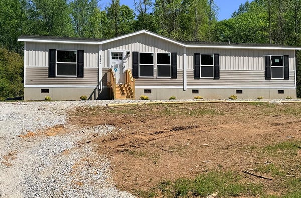 352 BURTON CREEKSIDE RD, WATERLOO, SC 29384 - Image 2149e59d5b02cc09b00ceccf5204d3ce/178603617
