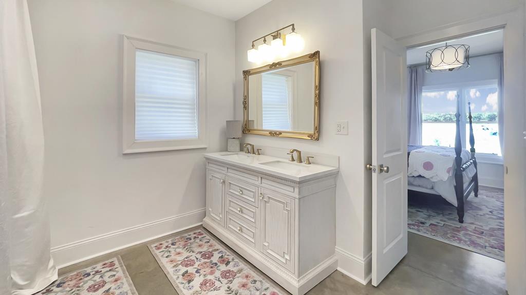 215 Kayak Pt, Greenwood, SC, 29649, USA, 4 Bedrooms Bedrooms, ,5 BathroomsBathrooms,Residential,Contingent,215 Kayak Pt,140064