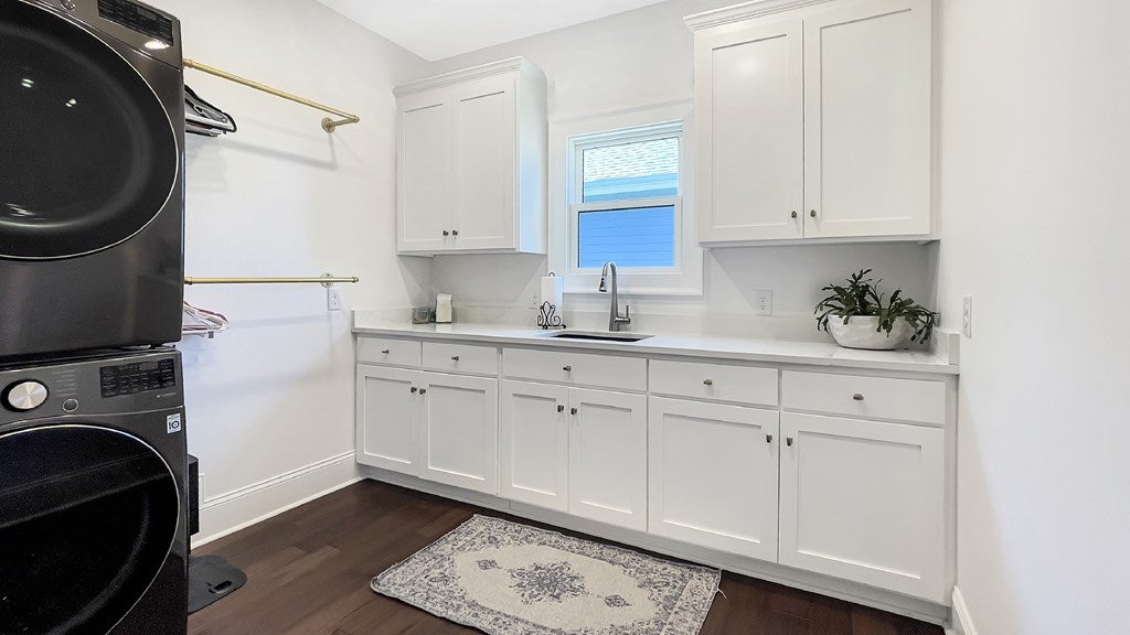 215 Kayak Pt, Greenwood, SC, 29649, USA, 4 Bedrooms Bedrooms, ,5 BathroomsBathrooms,Residential,Contingent,215 Kayak Pt,140064