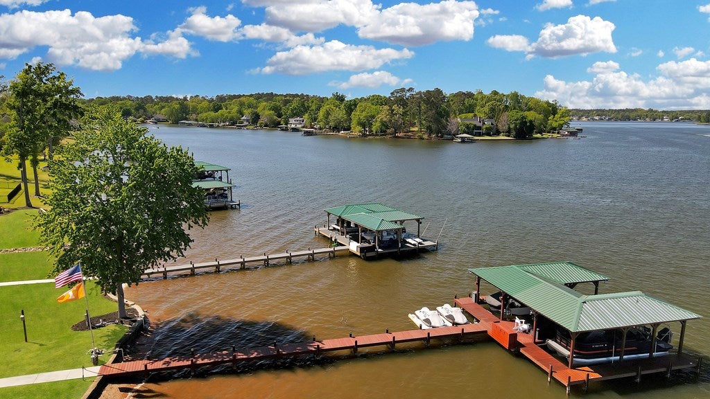 215 Kayak Pt, Greenwood, SC, 29649, USA, 4 Bedrooms Bedrooms, ,5 BathroomsBathrooms,Residential,Contingent,215 Kayak Pt,140064