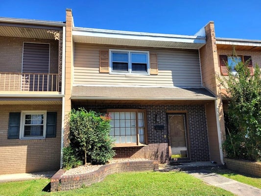 606 CALHOUN AVE APT 3, GREENWOOD, SC 29649 - Image ca19cd31227f4dbf3ff7a8e6e0ddad36/1009560732