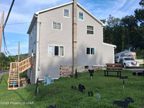 Homes For Sale - 665 Pine Creek Drive<br/> Barnesville, PA 18214