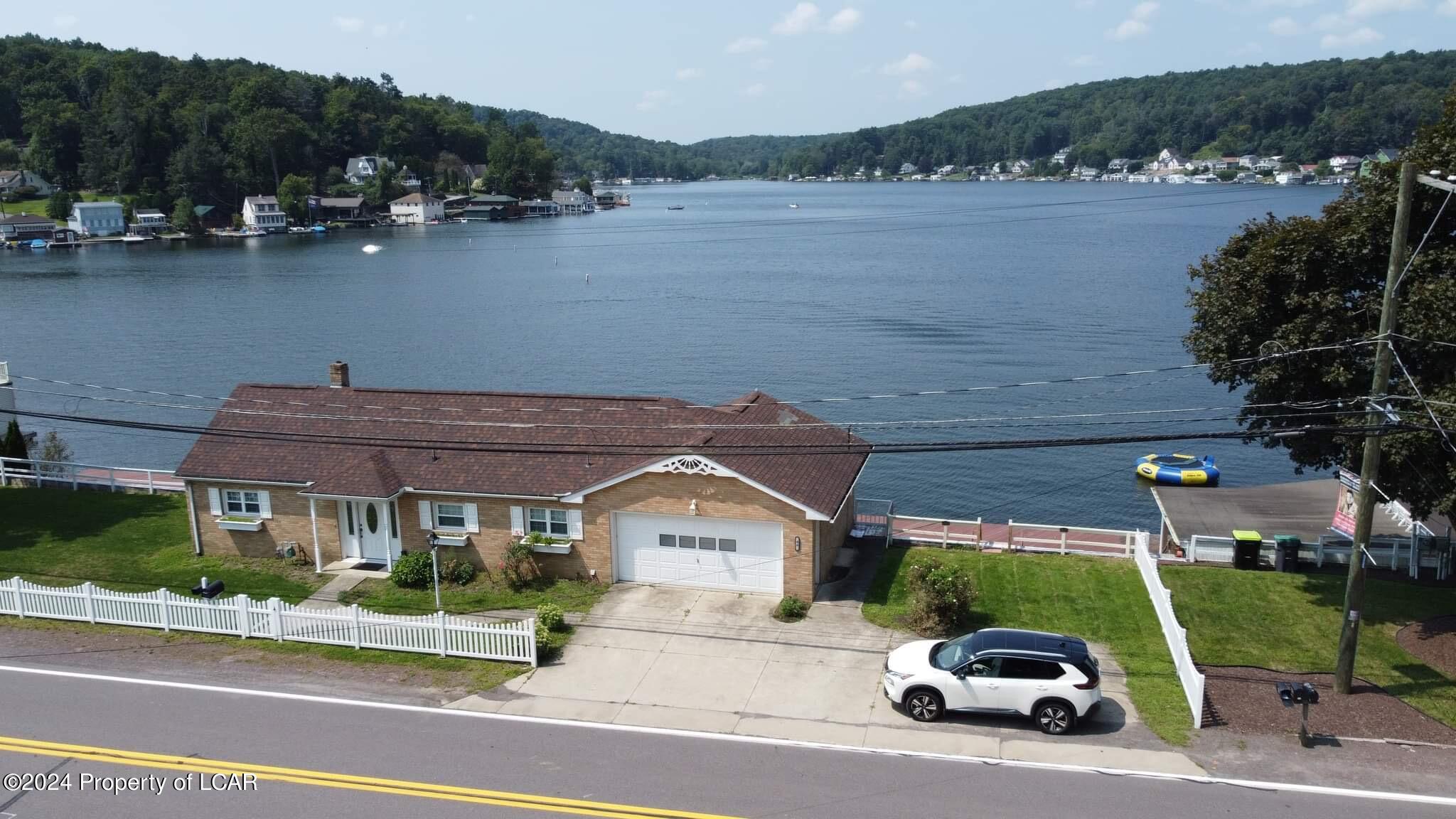 46 Lakeside Drive, Harveys Lake, Pennsylvania image 2