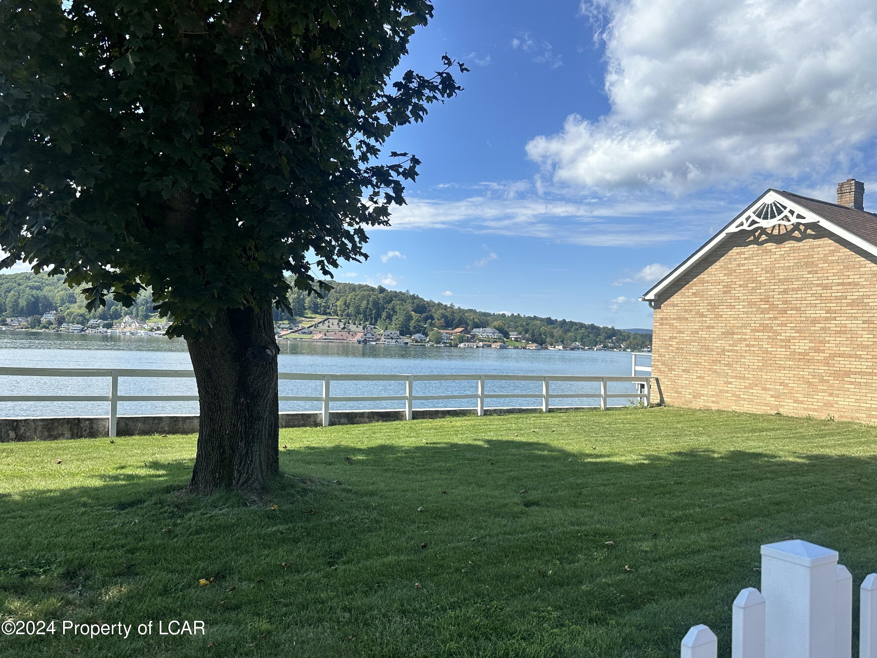 46 Lakeside Drive, Harveys Lake, Pennsylvania image 5