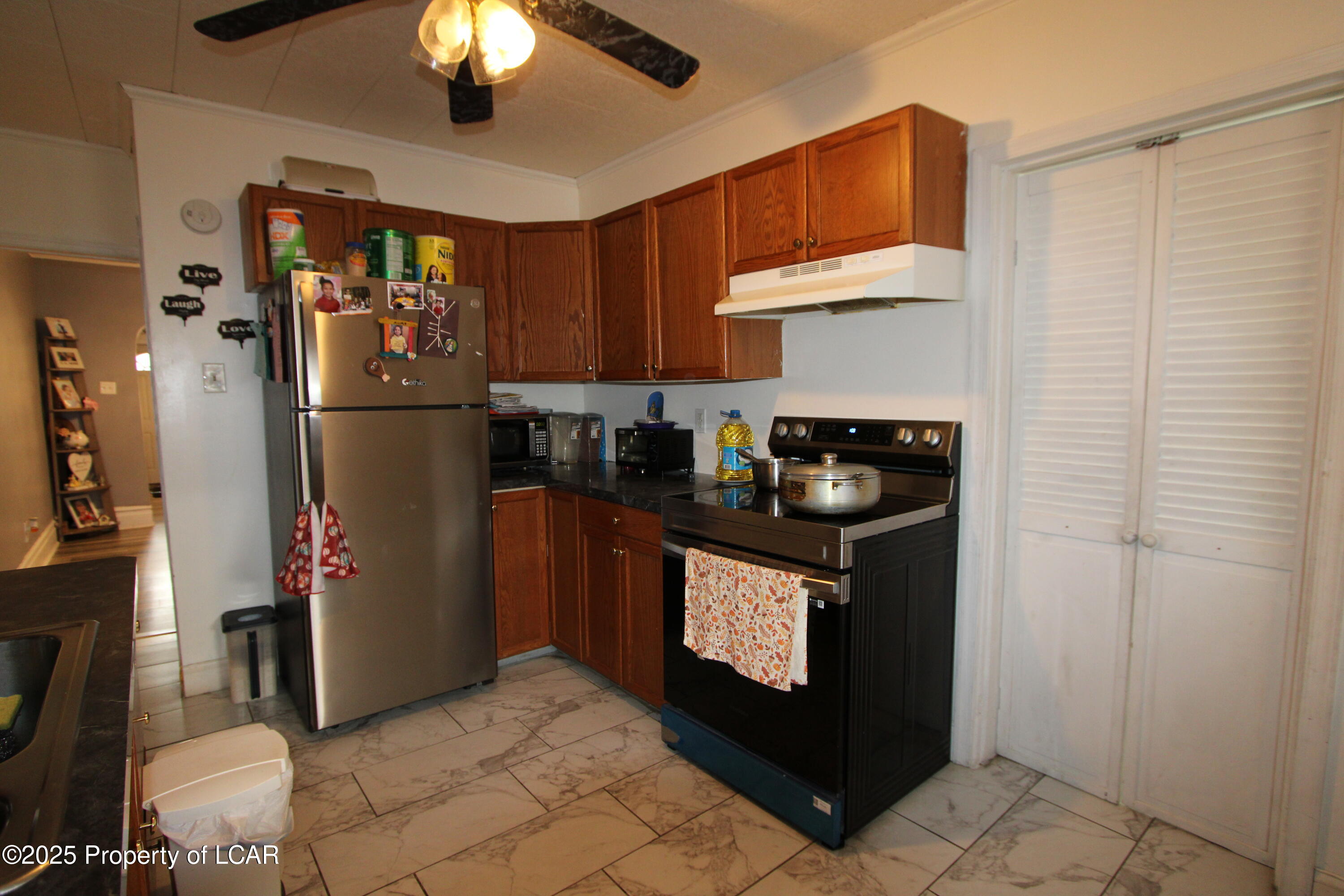432 E Columbus Street, Shenandoah, Pennsylvania image 7