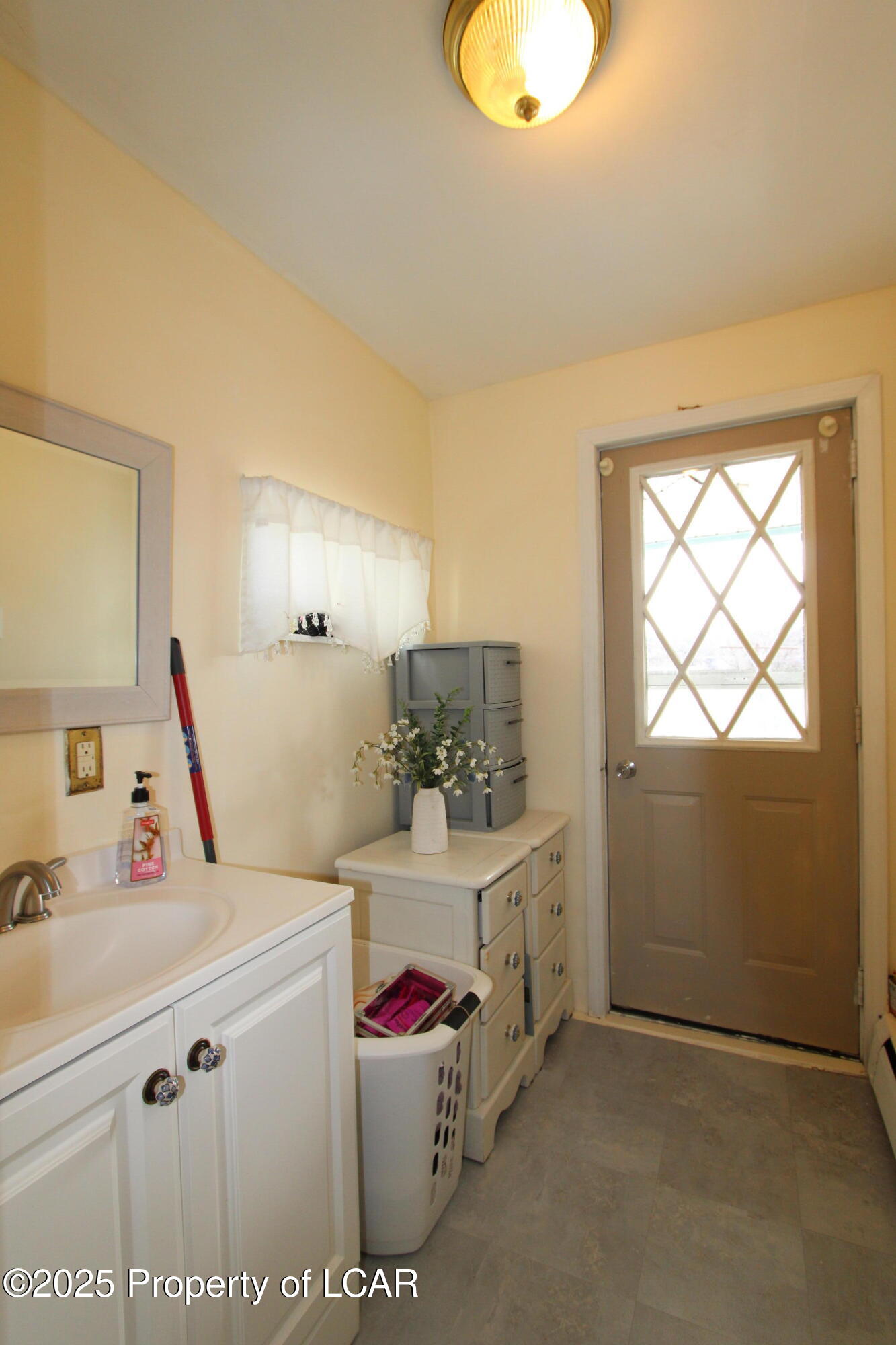432 E Columbus Street, Shenandoah, Pennsylvania image 14