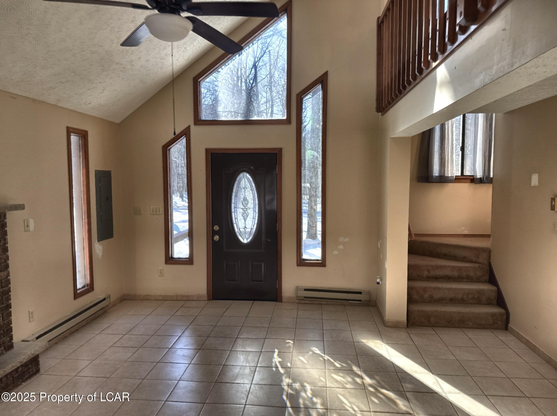 1008 W Ridge Drive, Gouldsboro, Pennsylvania image 14