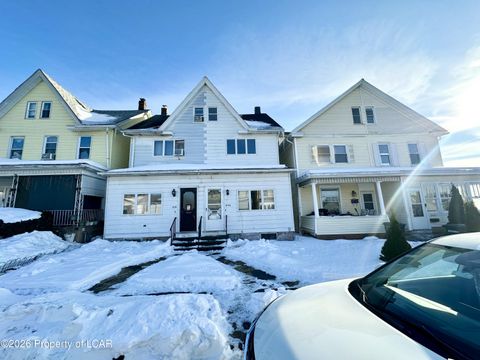 Homes For Sale - 204 Samuels Avenue<br/> Hazleton, PA 18201