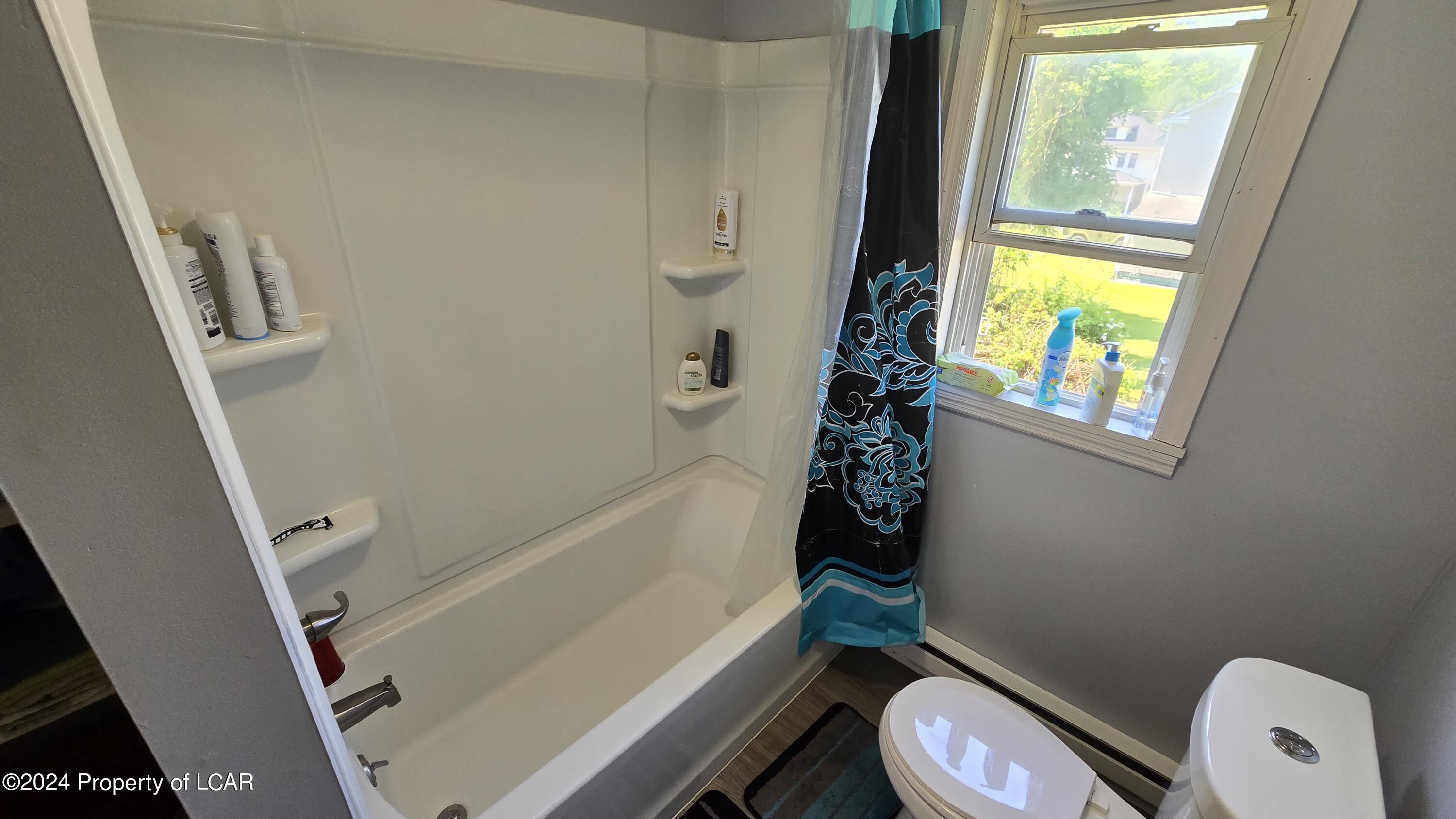 Mocanaqua, Pennsylvania 18655, United States, 8 Bedrooms Bedrooms, ,1 BathroomBathrooms,Residential,Active,44924