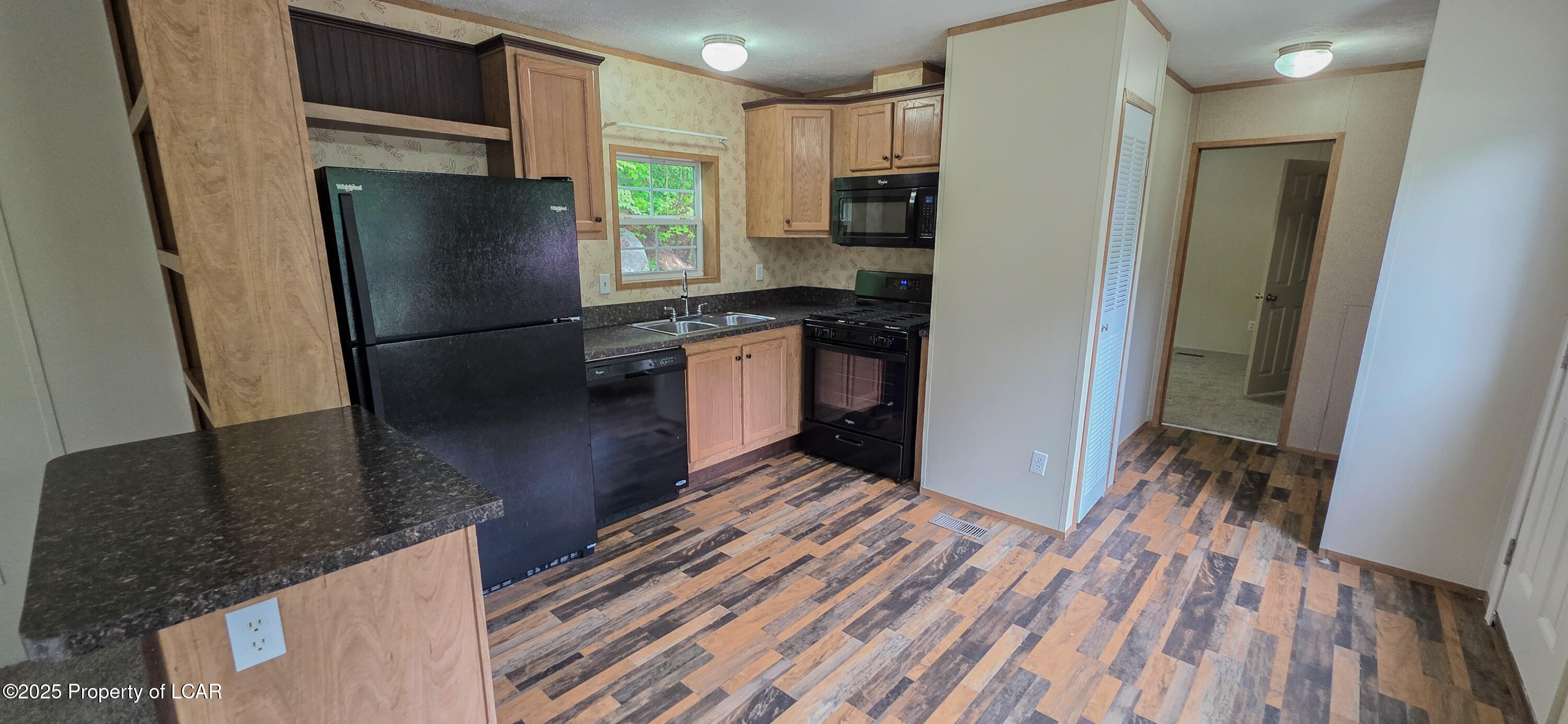433 Laurel Run Avenue, Laurel Run, Texas image 7