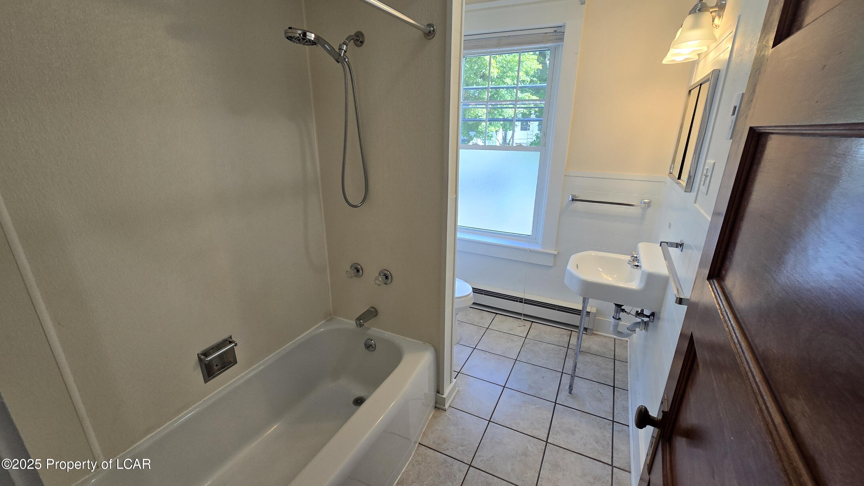 Plymouth, Pennsylvania 18651, United States, 2 Bedrooms Bedrooms, ,1 BathroomBathrooms,Residential,Active,233293
