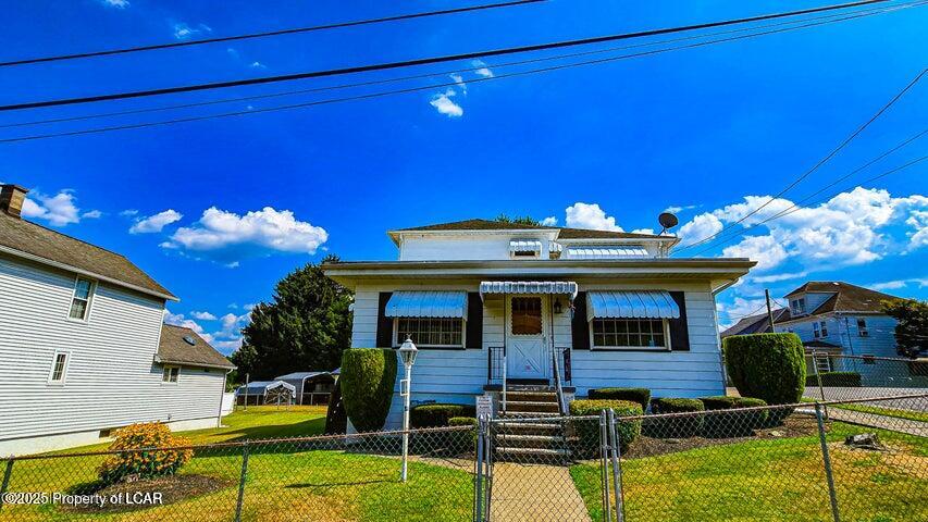 Swoyersville, Pennsylvania 18704, United States, 3 Bedrooms Bedrooms, ,2 BathroomsBathrooms,Residential,Active,243007
