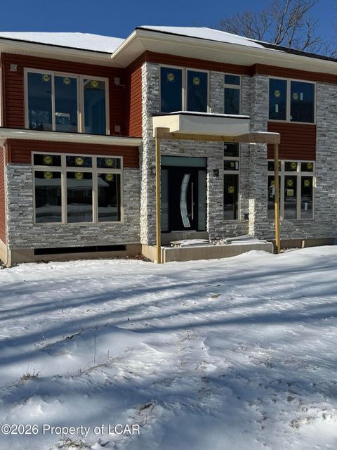 Homes For Sale - 263 Mountain Boulevard<br/> Luzerne County, Mountain Top, PA 18707