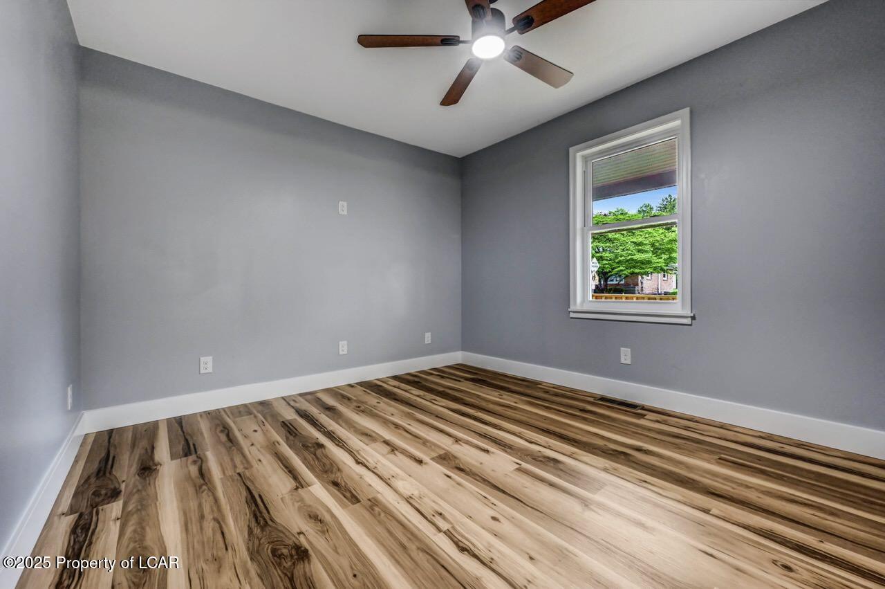 738 Bennett Street, Luzerne, Idaho image 9