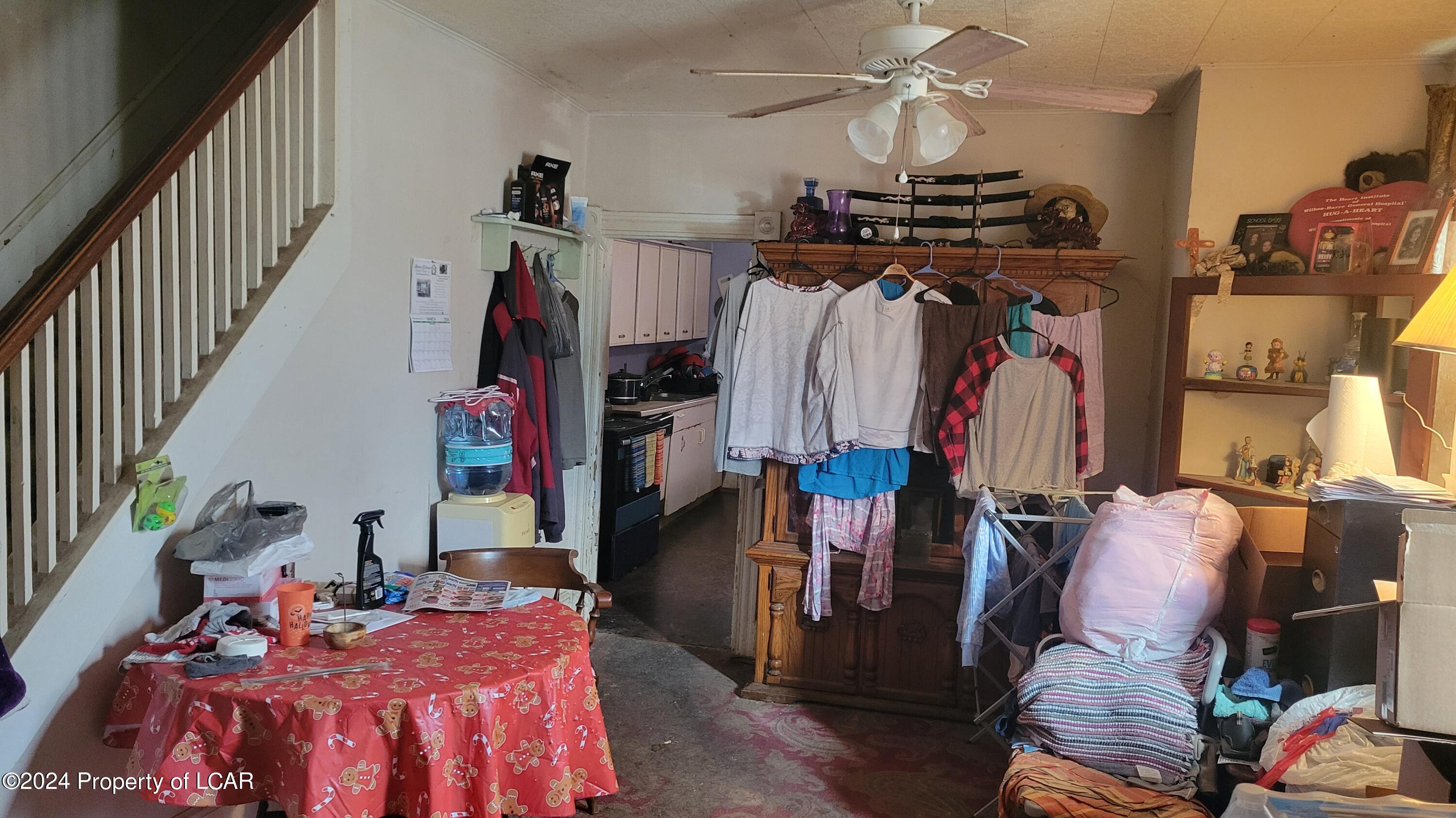 Edwardsville, Pennsylvania 18704, United States, 6 Bedrooms Bedrooms, ,2 BathroomsBathrooms,Residential,Active,54336