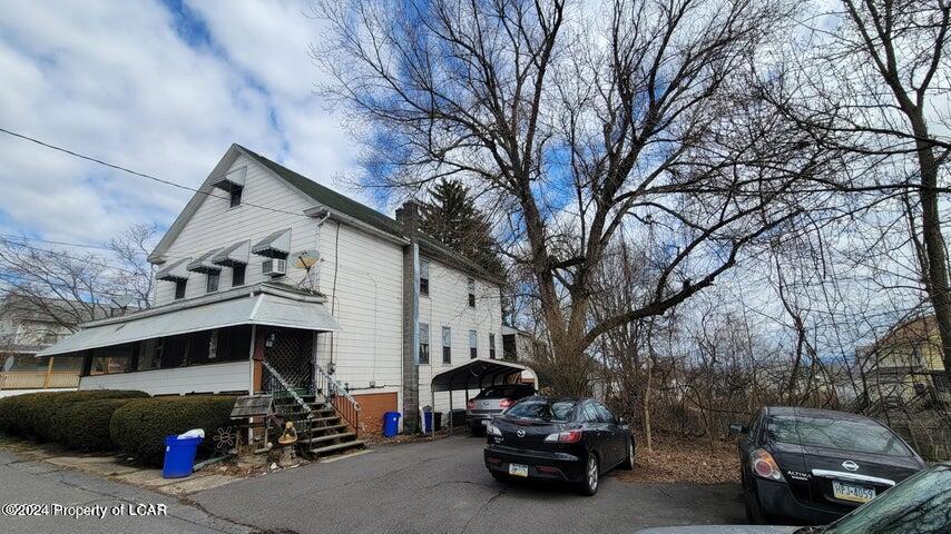 Edwardsville, Pennsylvania 18704, United States, 6 Bedrooms Bedrooms, ,2 BathroomsBathrooms,Residential,Active,54336