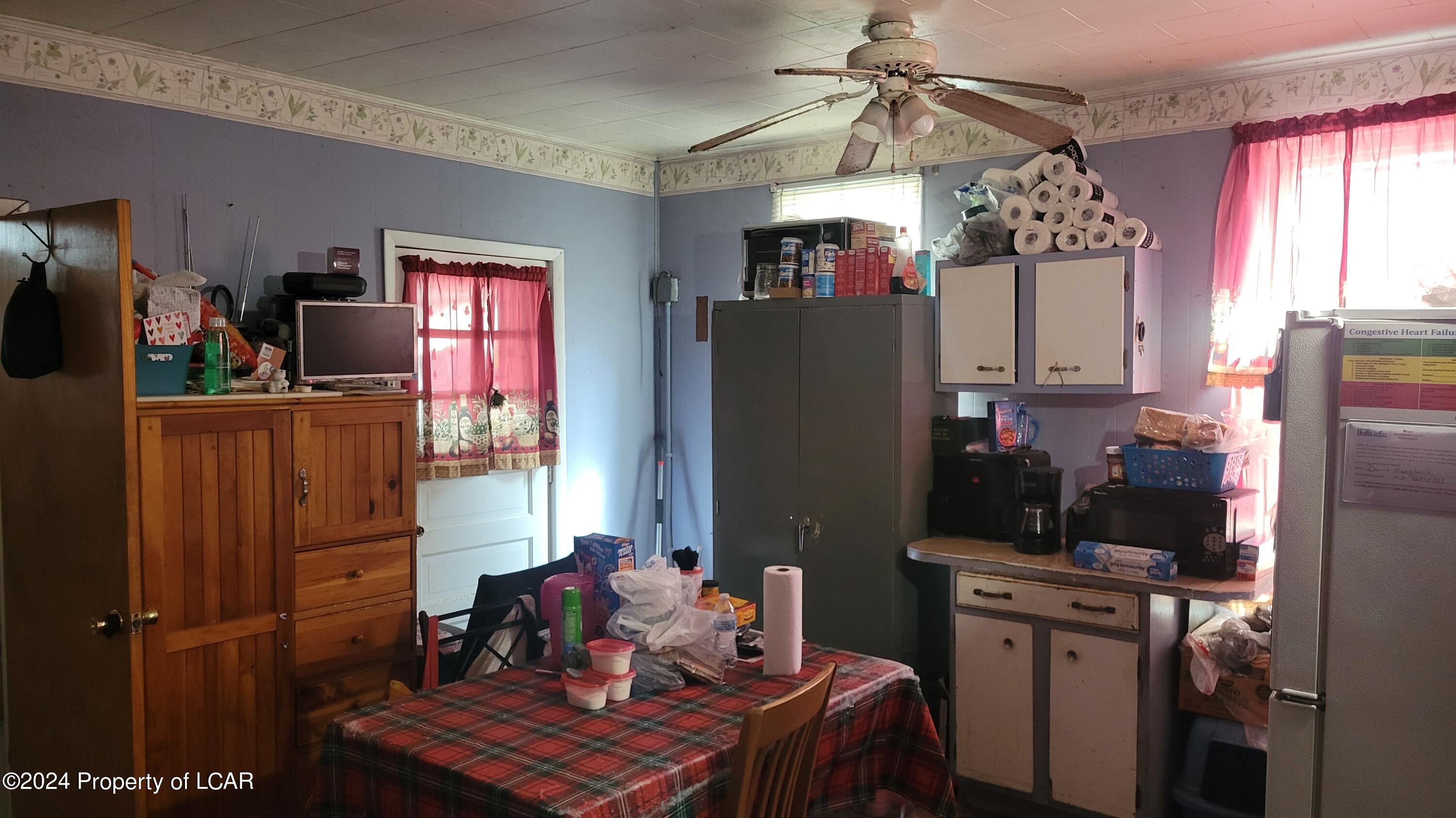 Edwardsville, Pennsylvania 18704, United States, 6 Bedrooms Bedrooms, ,2 BathroomsBathrooms,Residential,Active,54336