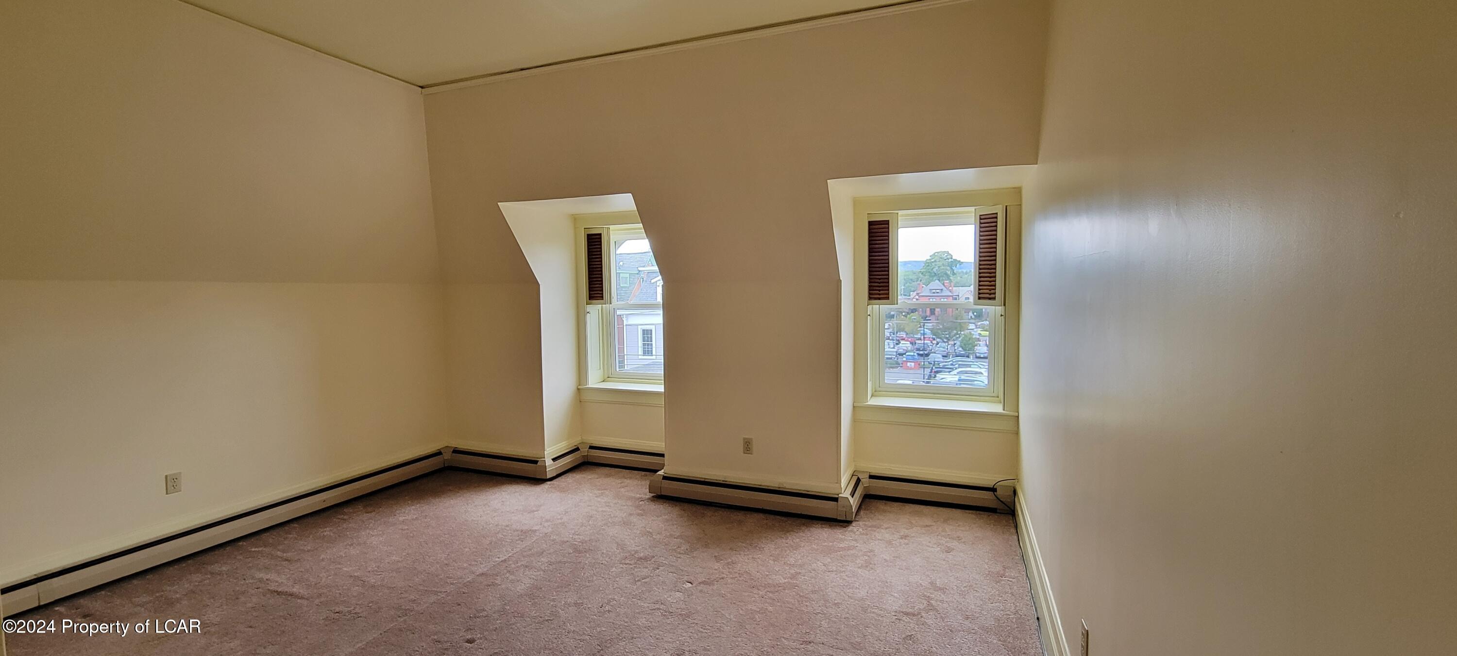 Wilkes-Barre, Pennsylvania 18702, United States, 3 Bedrooms Bedrooms, ,1 BathroomBathrooms,Residential,Active,31734