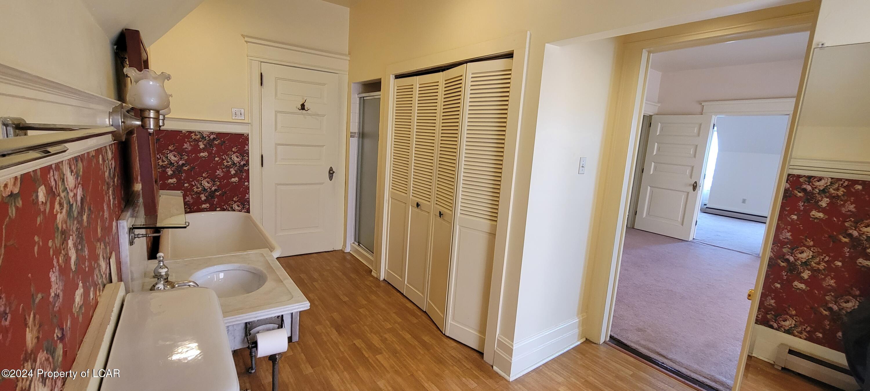 Wilkes-Barre, Pennsylvania 18702, United States, 3 Bedrooms Bedrooms, ,1 BathroomBathrooms,Residential,Active,31734