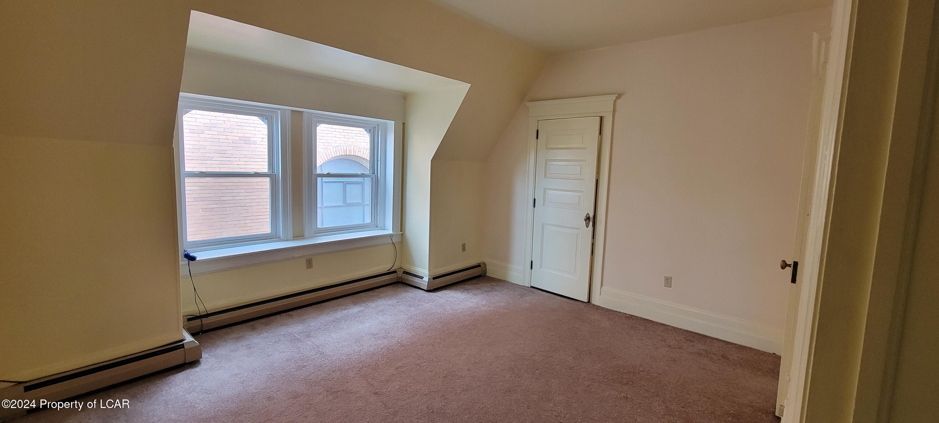 Wilkes-Barre, Pennsylvania 18702, United States, 3 Bedrooms Bedrooms, ,1 BathroomBathrooms,Residential,Active,31734