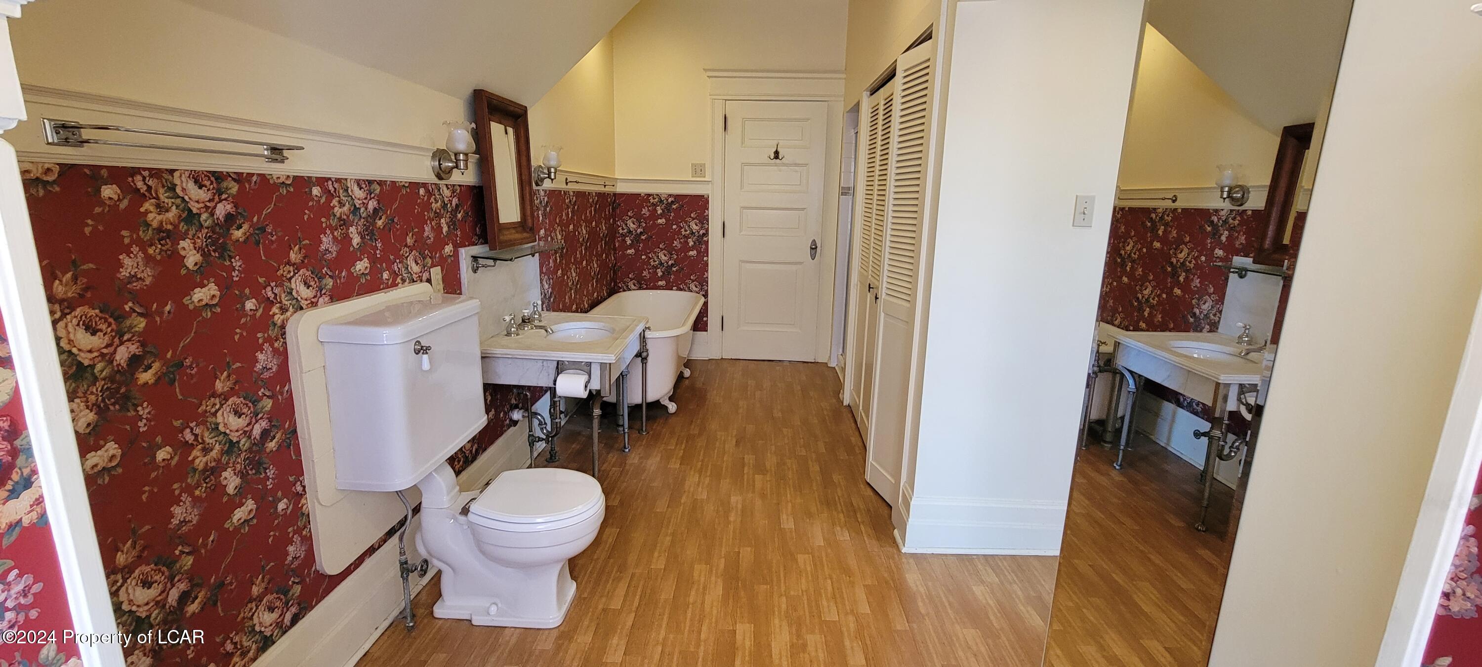 Wilkes-Barre, Pennsylvania 18702, United States, 3 Bedrooms Bedrooms, ,1 BathroomBathrooms,Residential,Active,31734