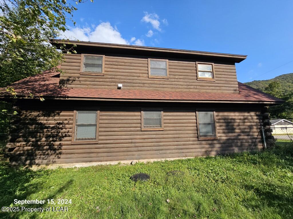 140 Apple Alley, Benton, Texas image 3
