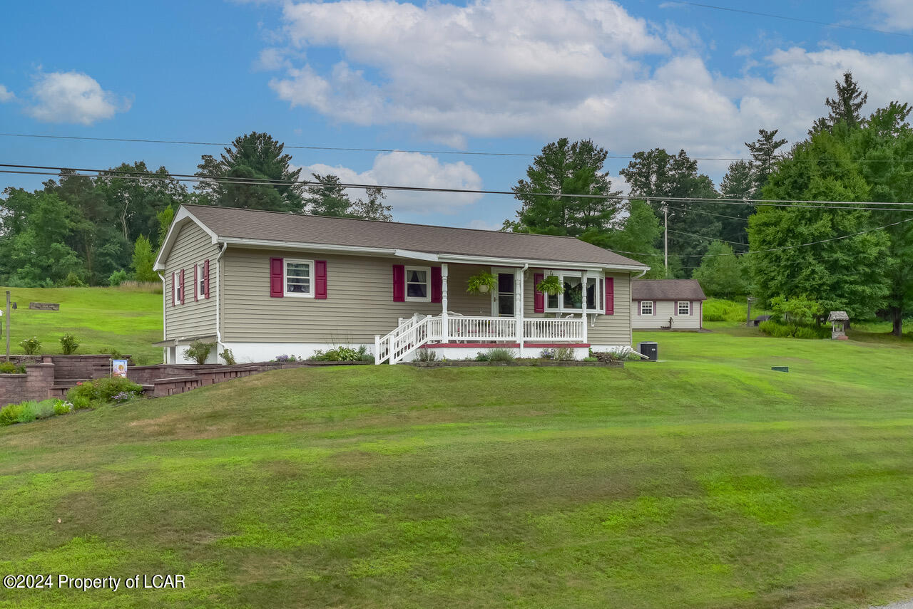 249 N Farm House Lane, Wapwallopen, Pennsylvania image 1