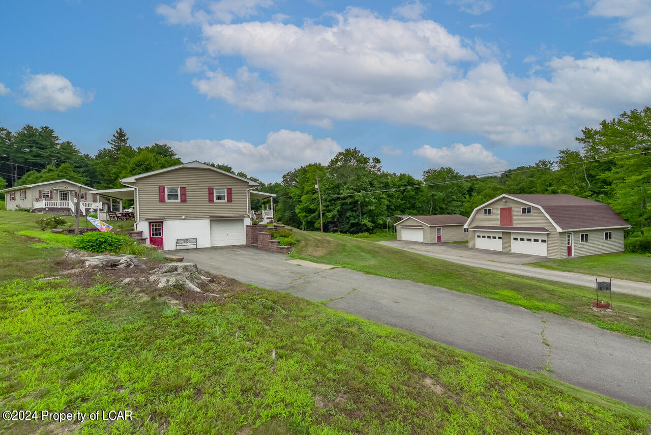 249 N Farm House Lane, Wapwallopen, Pennsylvania image 2