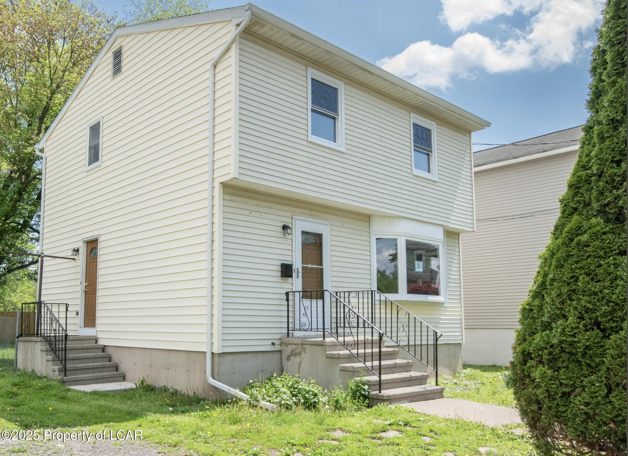122 W Flat Road, Plymouth, Pennsylvania image 1
