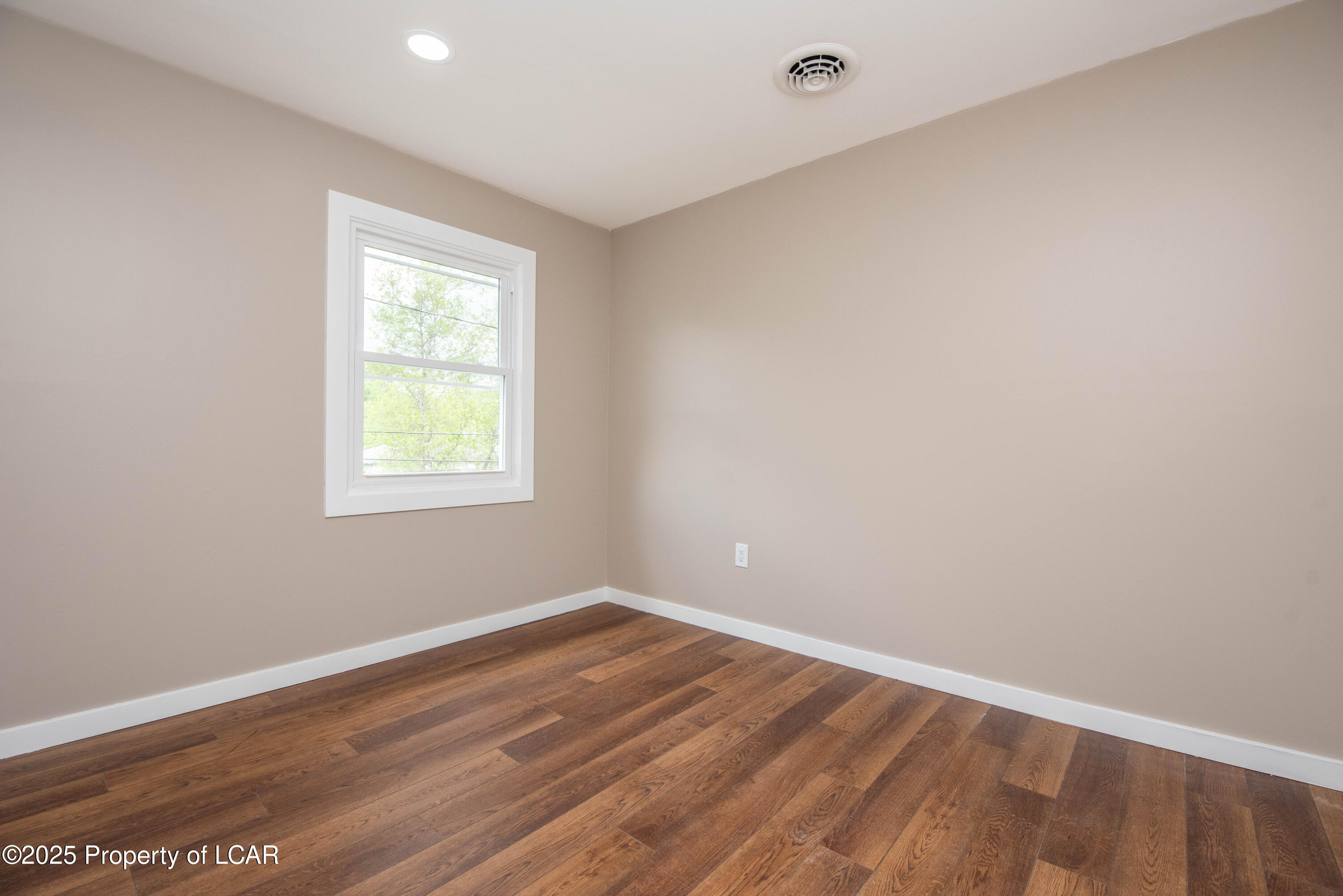 122 W Flat Road, Plymouth, Pennsylvania image 39