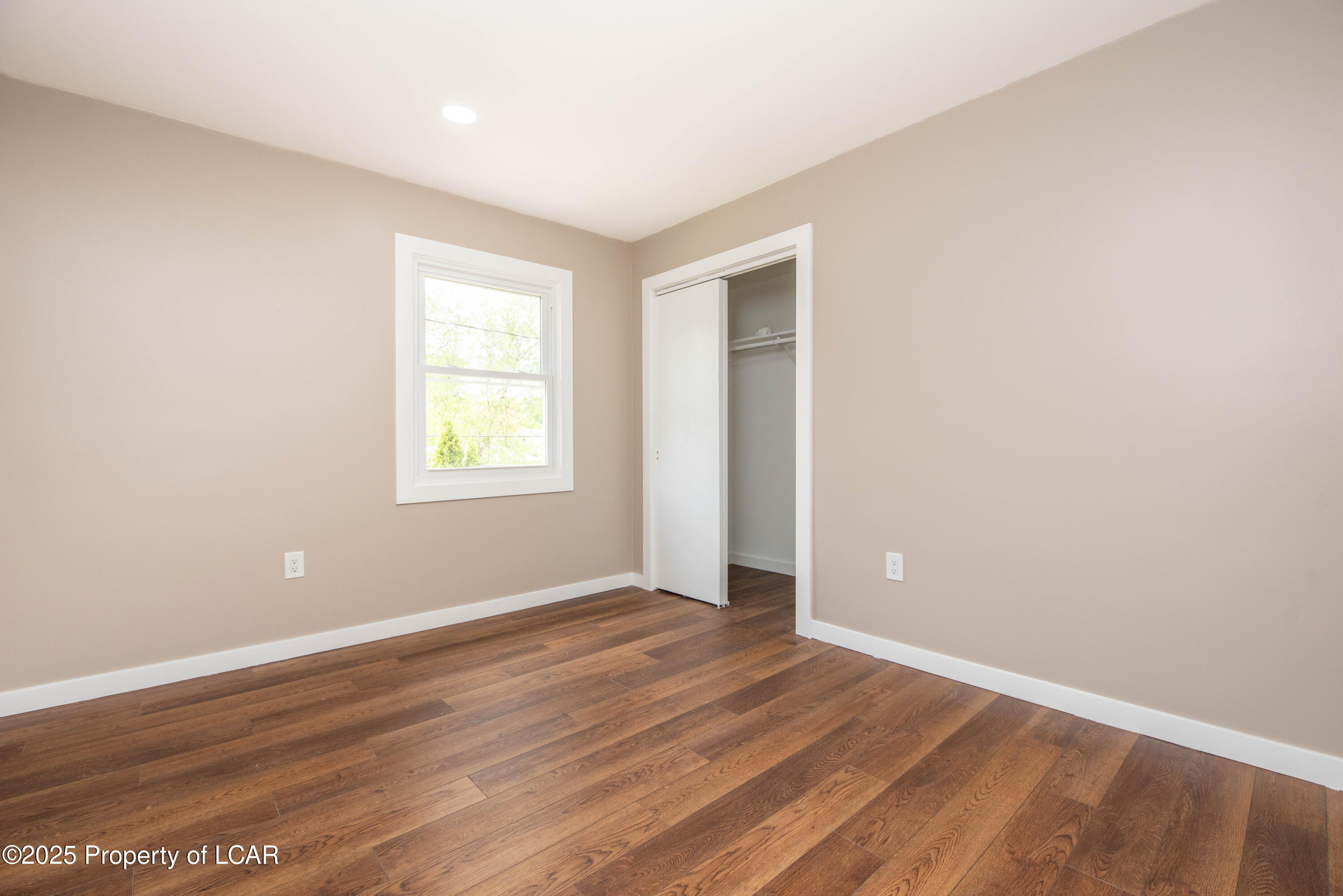 122 W Flat Road, Plymouth, Pennsylvania image 32