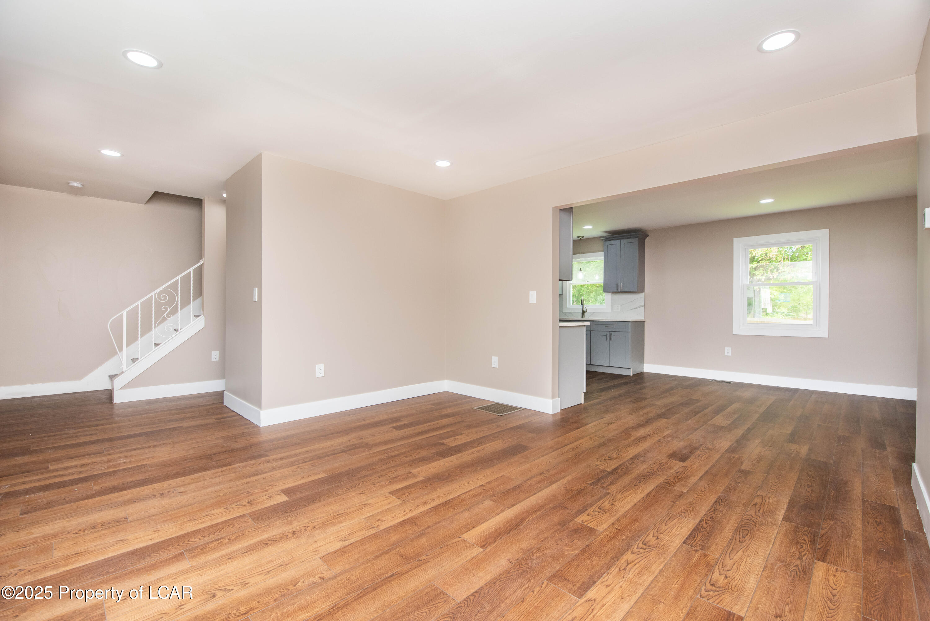 122 W Flat Road, Plymouth, Pennsylvania image 8