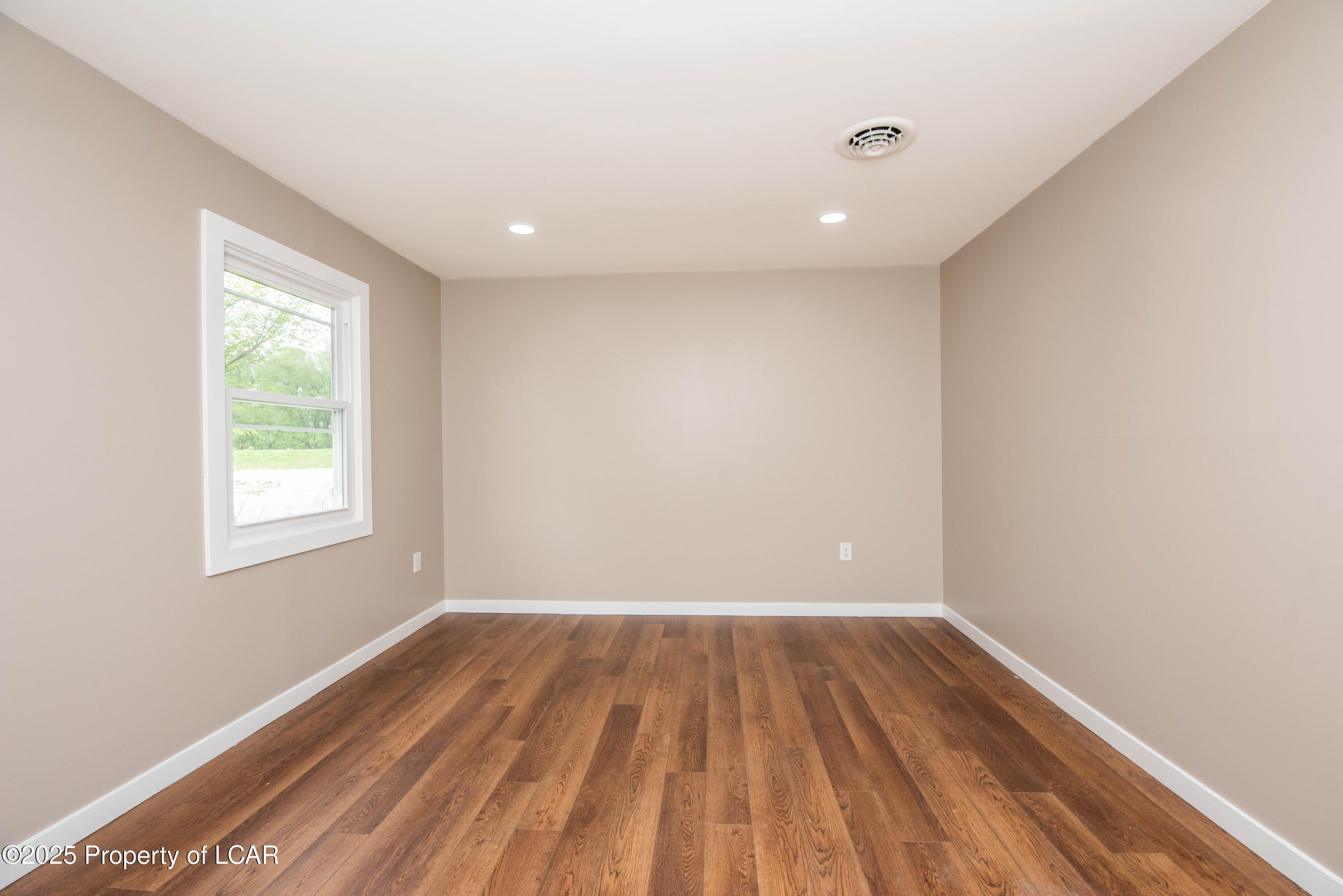 122 W Flat Road, Plymouth, Pennsylvania image 28