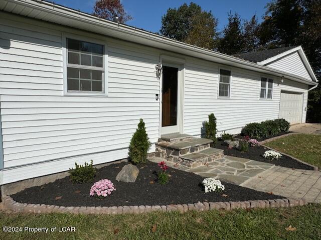 279 Apache Drive, Shickshinny, Pennsylvania image 1