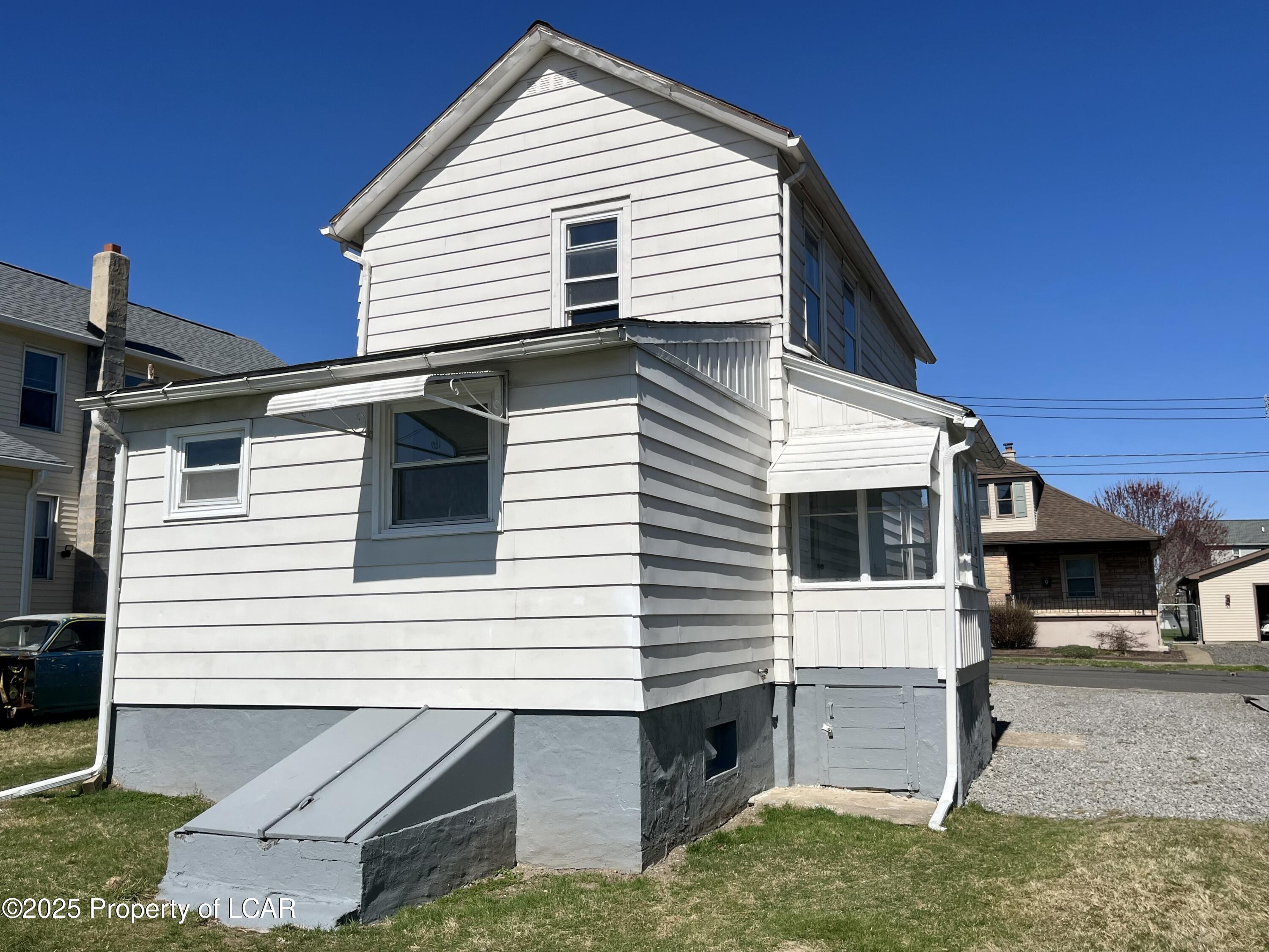 17 Clinton Street St, Swoyersville, Idaho image 4