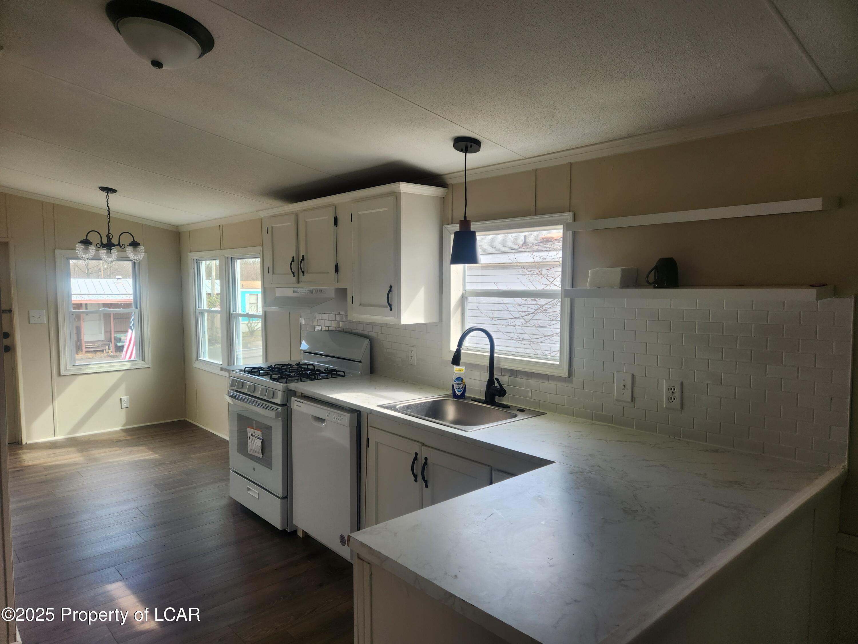 25 E 3rd Lane, Berwick, Idaho image 2