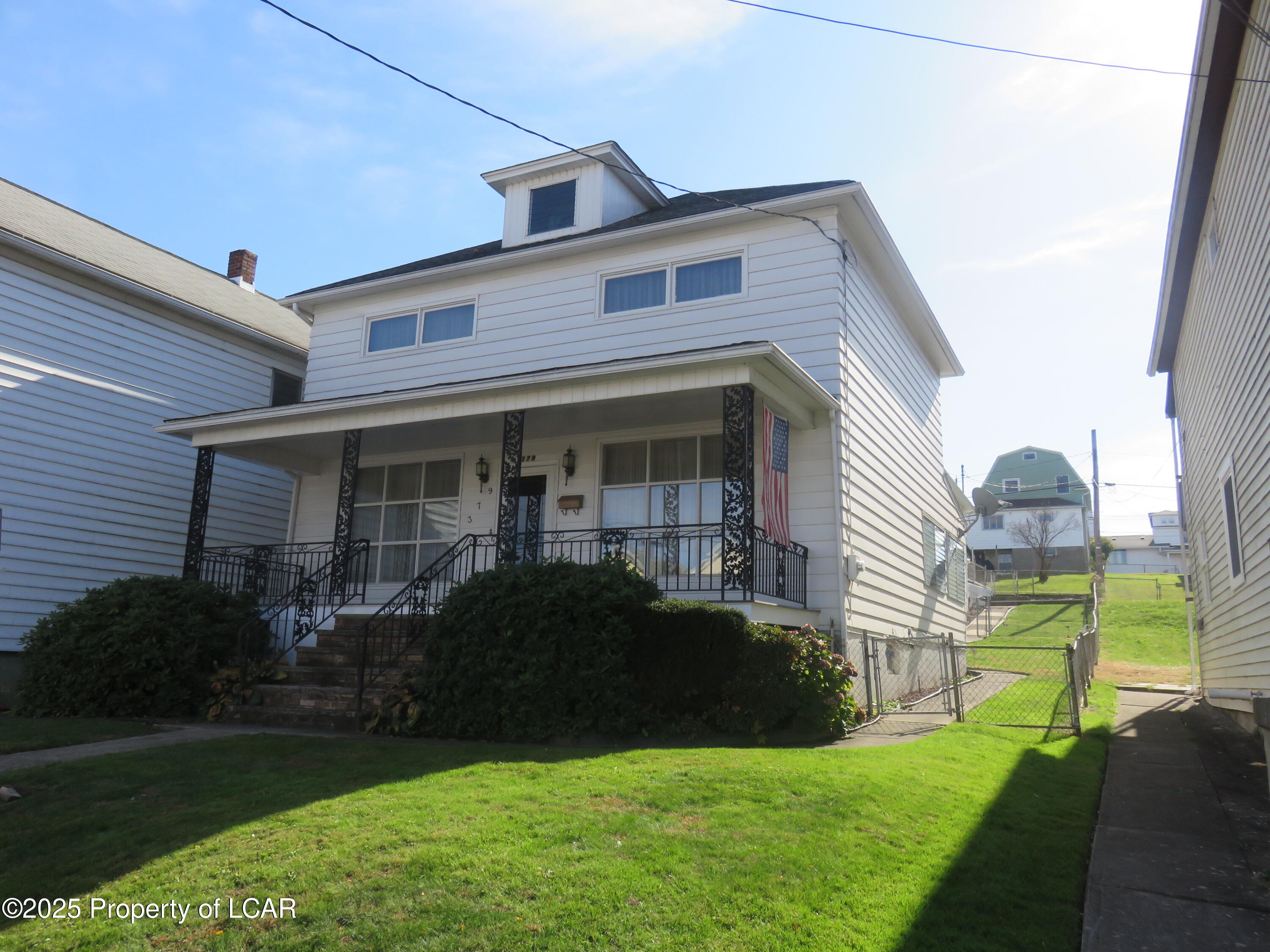 379 Washington Street, Nanticoke, Pennsylvania image 1