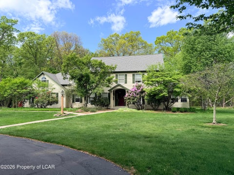 Homes For Sale - 215 Deer Run Drive<br/> Mountain Top, PA 18707