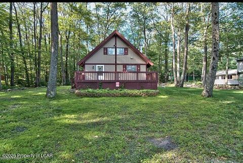 Homes For Rent - 8138 Wildflower Drive<br/> Tobyhanna, PA 18466