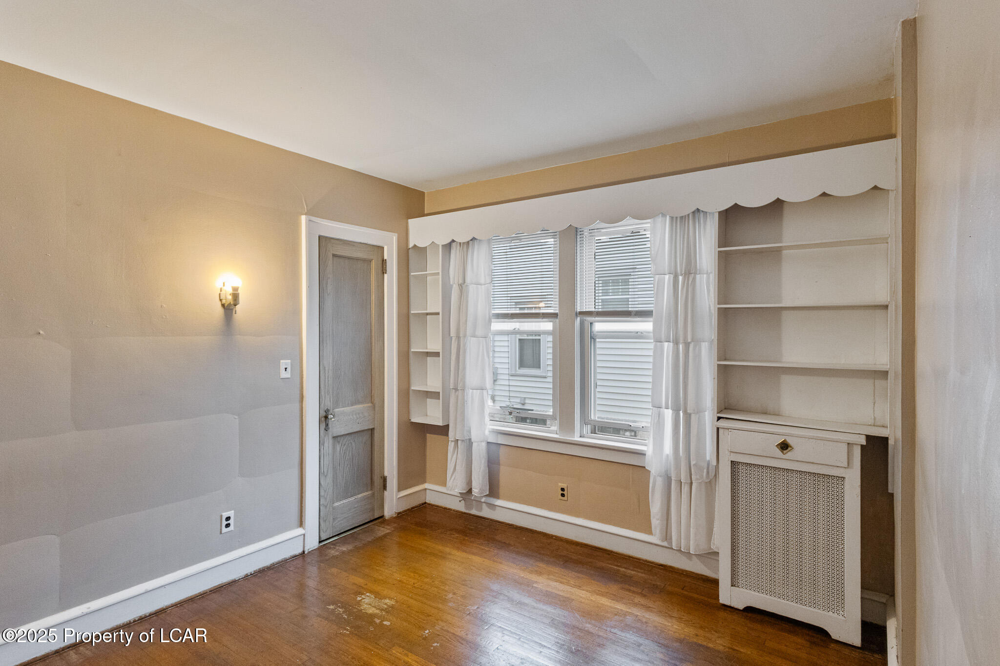 Forty Fort, Pennsylvania 18704, United States, 6 Bedrooms Bedrooms, ,4 BathroomsBathrooms,Residential,Pending,218275