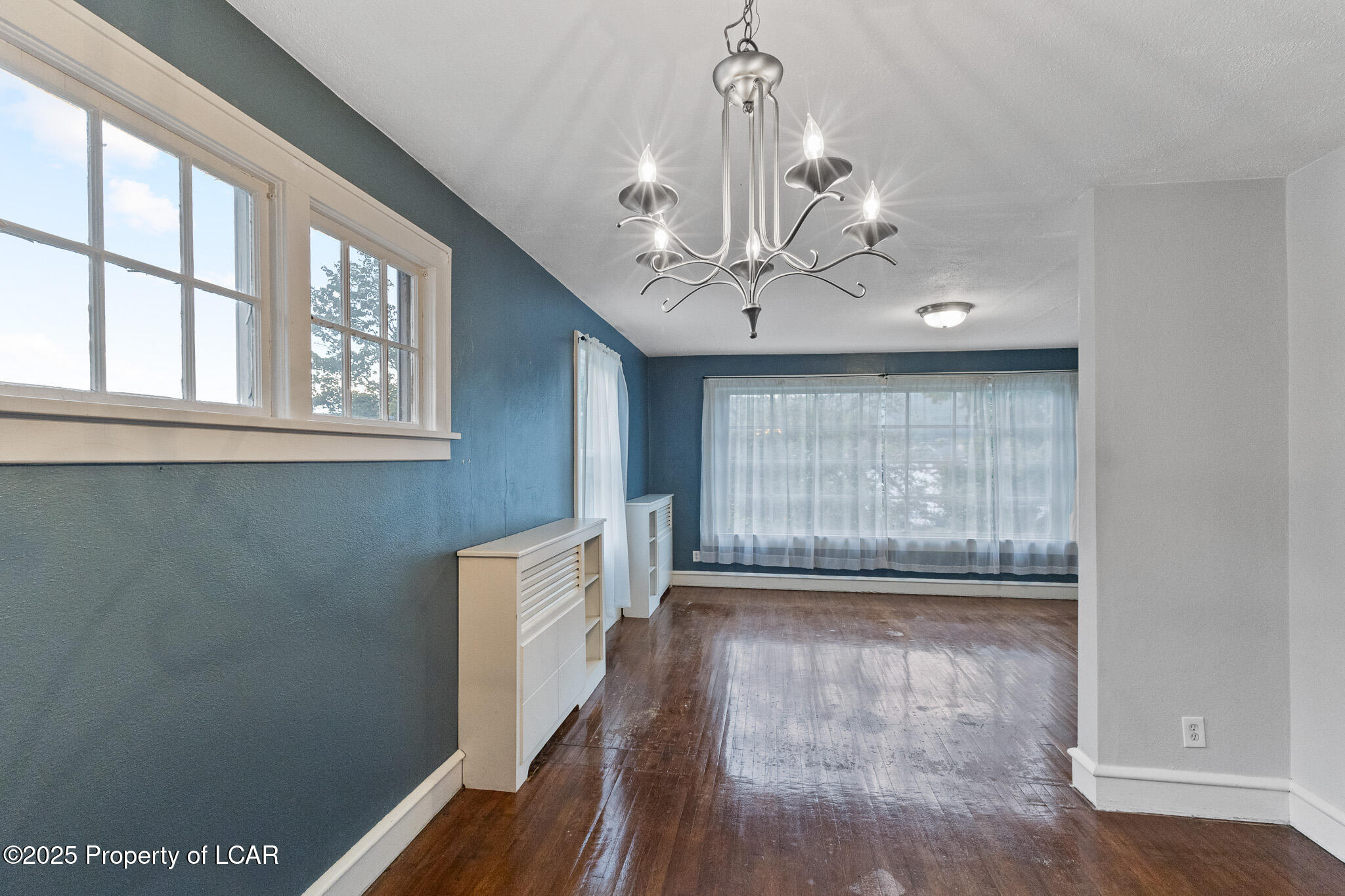 Forty Fort, Pennsylvania 18704, United States, 6 Bedrooms Bedrooms, ,4 BathroomsBathrooms,Residential,Pending,218275