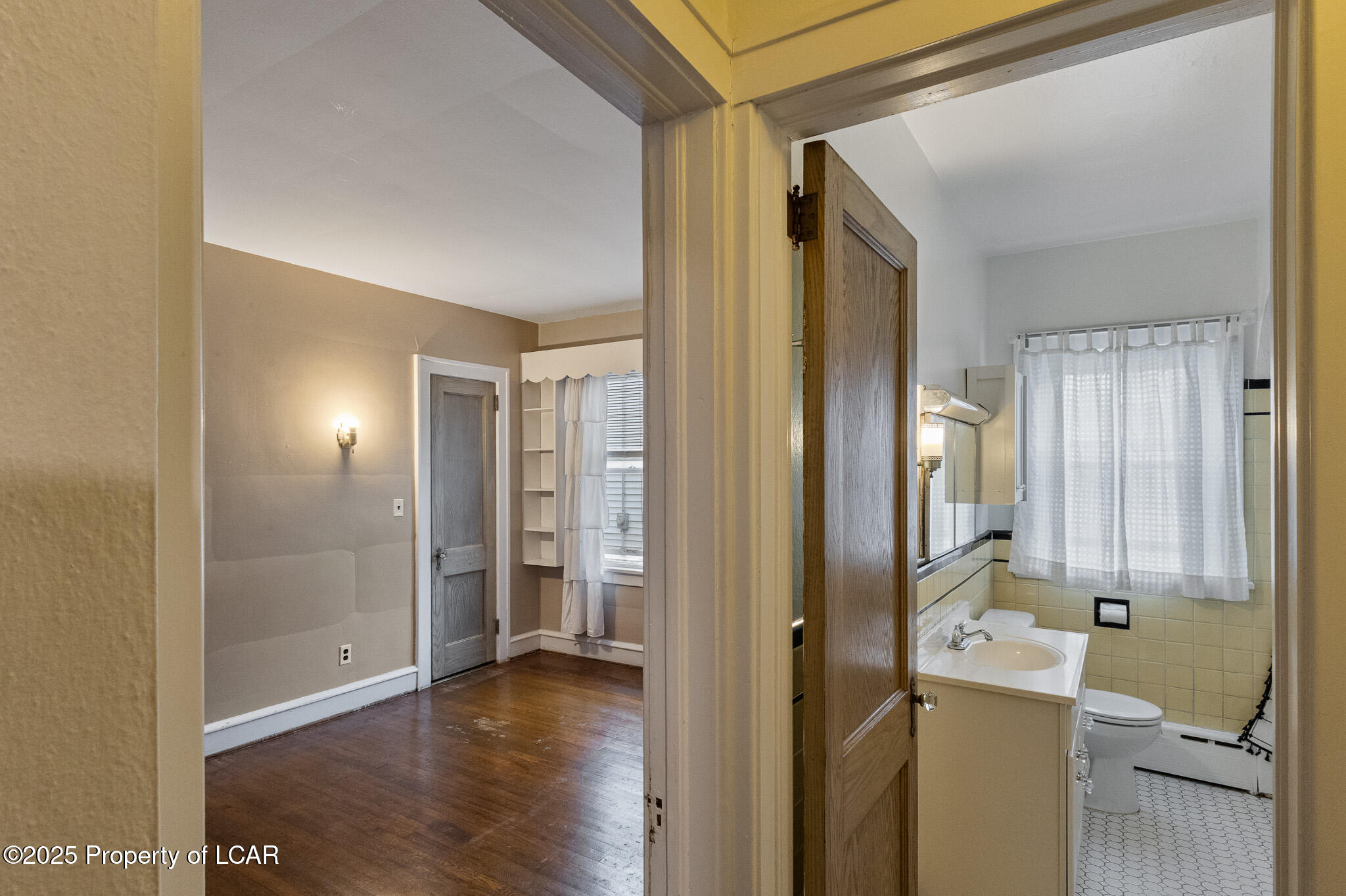 Forty Fort, Pennsylvania 18704, United States, 6 Bedrooms Bedrooms, ,4 BathroomsBathrooms,Residential,Pending,218275