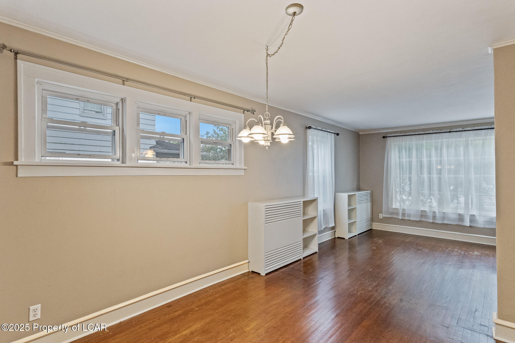 Forty Fort, Pennsylvania 18704, United States, 6 Bedrooms Bedrooms, ,4 BathroomsBathrooms,Residential,Pending,218275